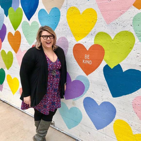 Meet your Posher, Alison - Picture 1 of 1